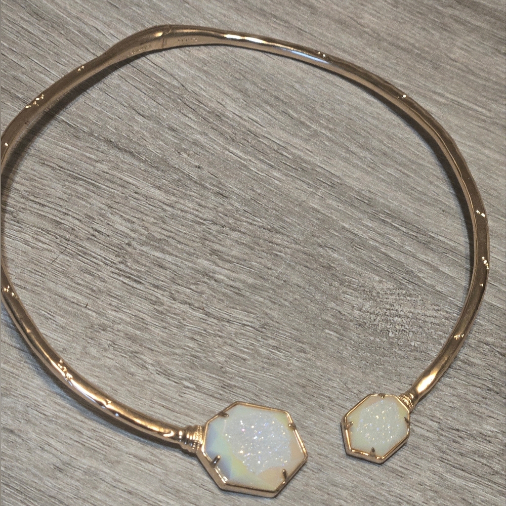 Kendra Scott Coursen necklace GUC